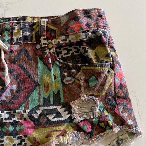 Vintage Billabong Shorts - Picture 5 of 7